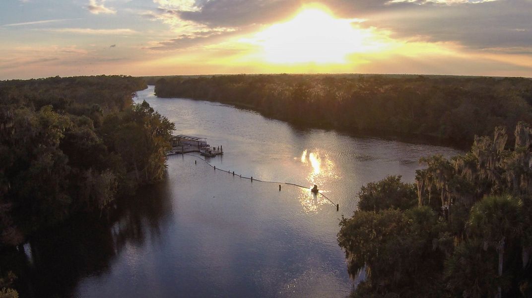 Great boating and fishing can be enjoyed at the nearby St. Johns River