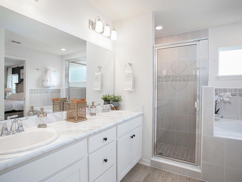 Enjoy the luxury of a spa-like en-suite bath - Parker home plan