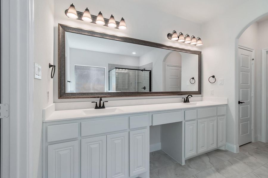 Primary Bathroom | Concept 2972 at Mockingbird Hills in Joshua, TX by Landsea Homes