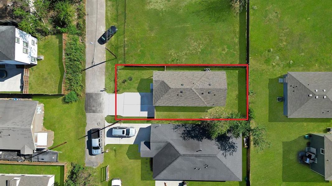 4,000 SF lot