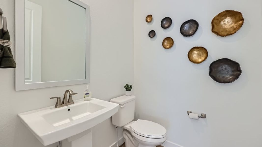 Palmer powder room