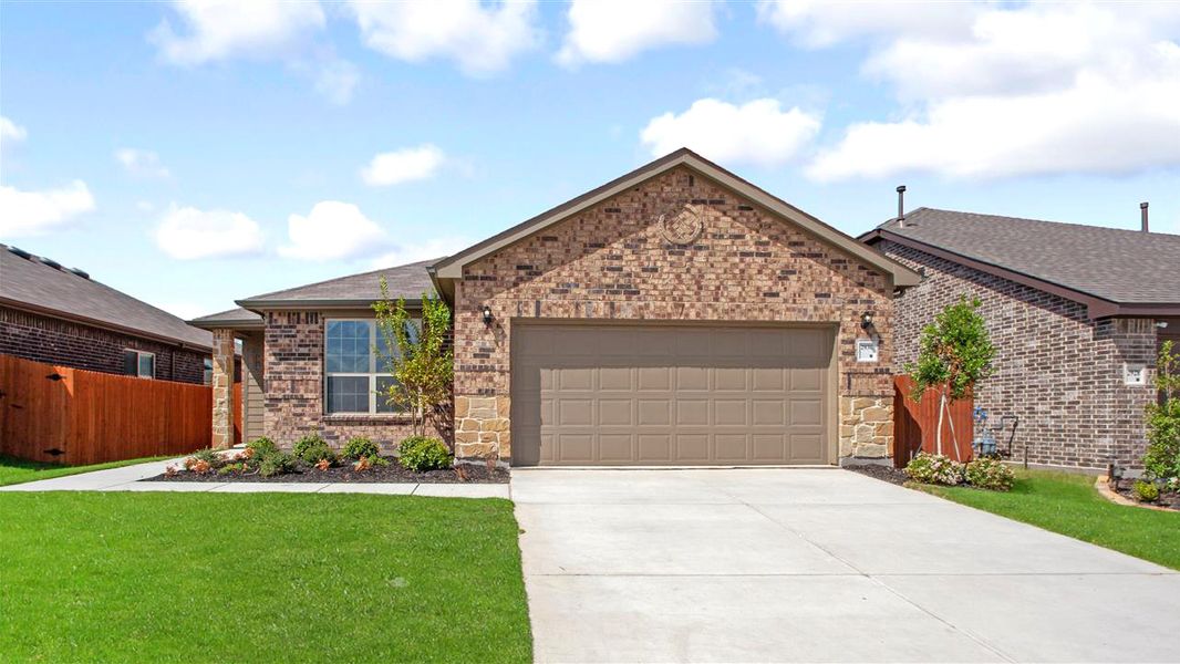 New construction Single-Family house Dogwood, 3924 Hometown Boulevard, Heartland, TX 75114 - photo