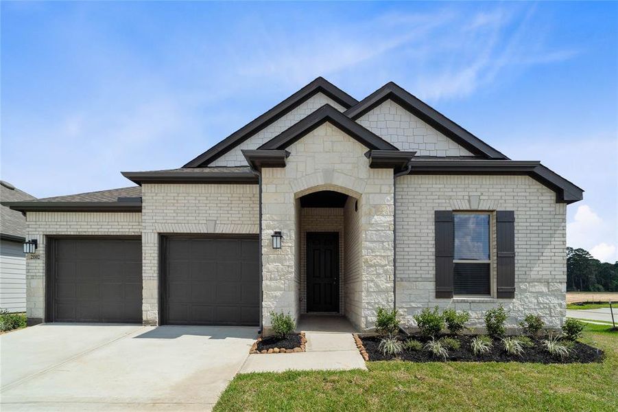 Welcome home to 25502 Mount Switchback Court located in Breckenridge Forest and zoned to Spring ISD!