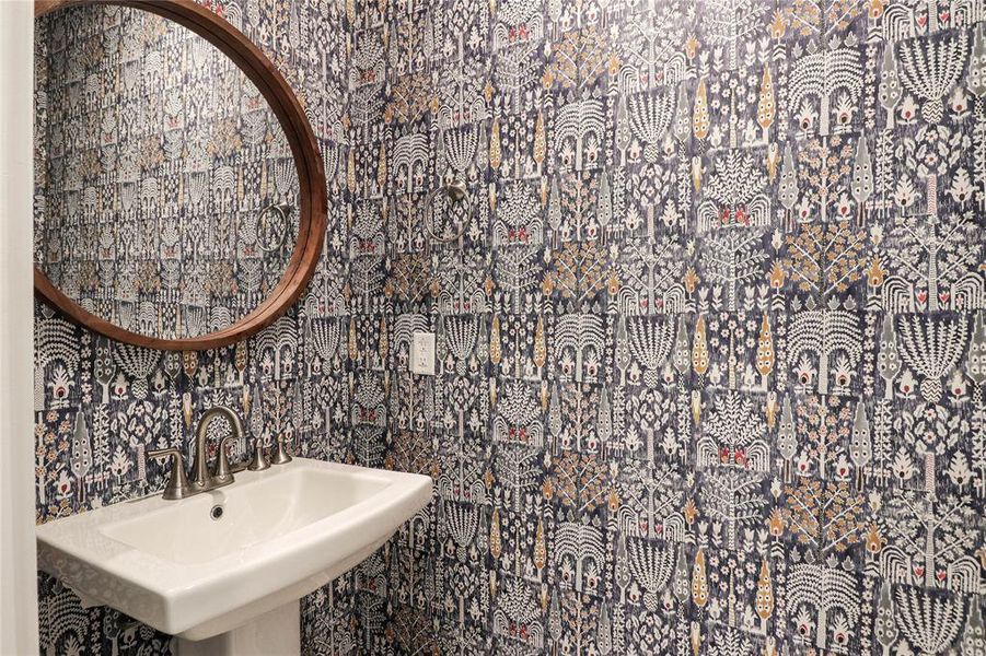 Half bathroom downstairs with modern finishes