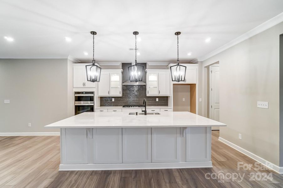 Kitchen Island-Photo similar to Subject Property