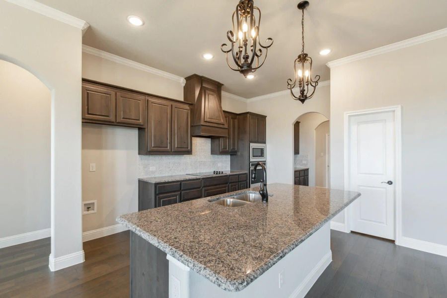 Kitchen | Concept 2555 at Massey Meadows in Midlothian, TX by Landsea Homes
