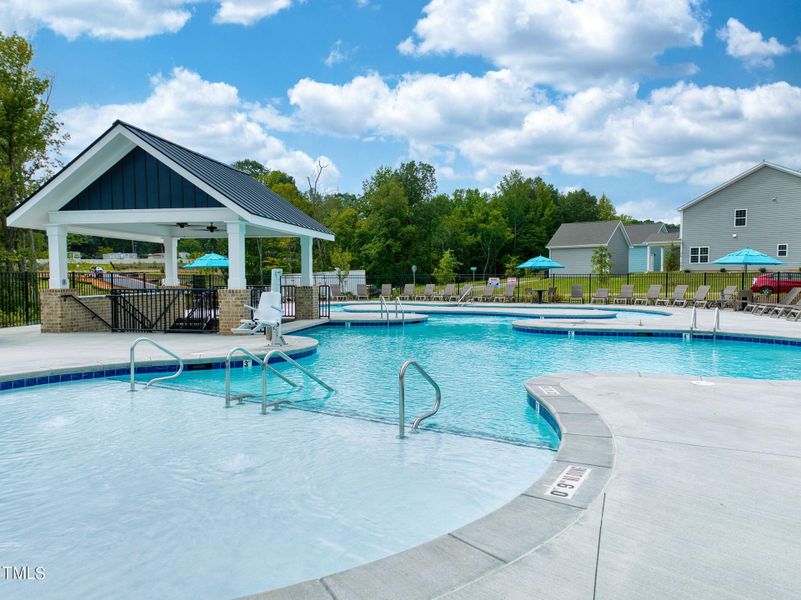 Pool Tanning Deck - Georgias Landing