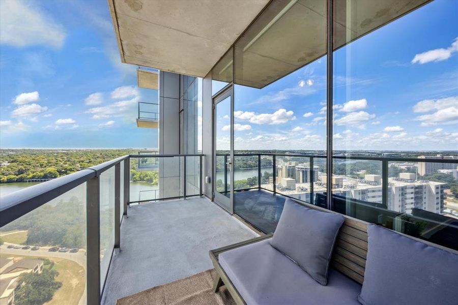 Balcony with views of Lady Bird Lake