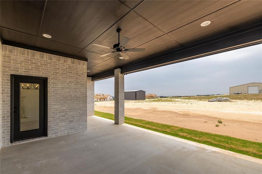 View of patio / terrace with ceiling fan