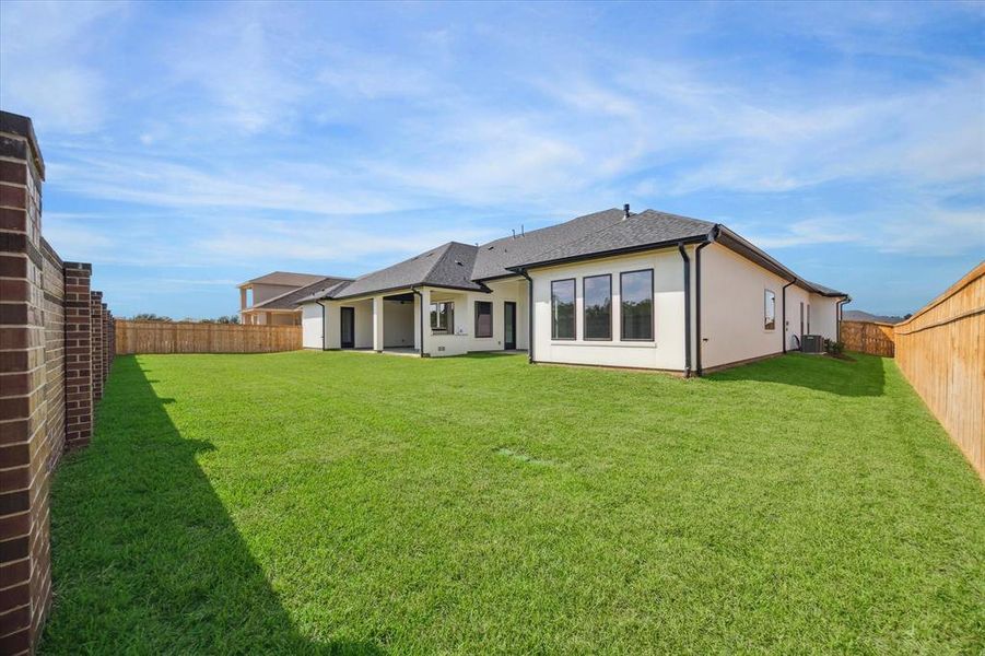 Huge backyard--this is a 100' wide homesite!