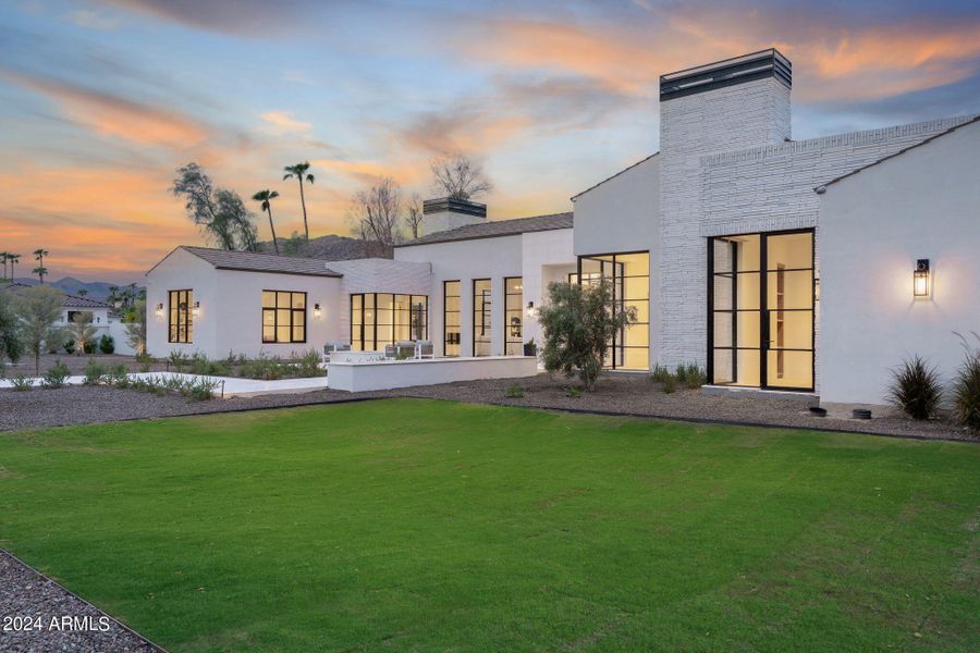 floor to ceiling steel windows