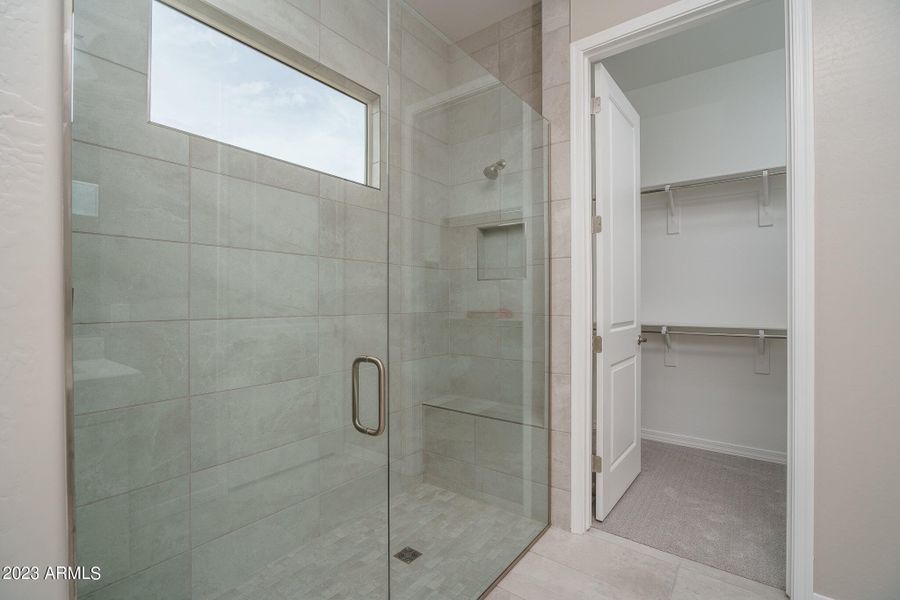 12) MASTER BATH