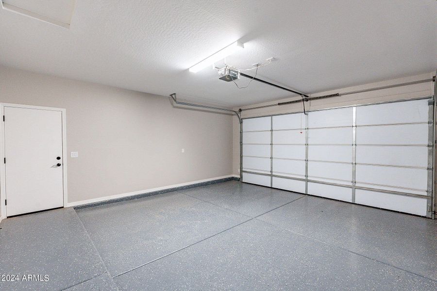 8' Garage with Epoxy floors