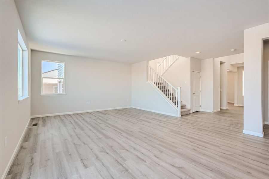 1333 lorraine circle south - web quality - 006 - 08 living room