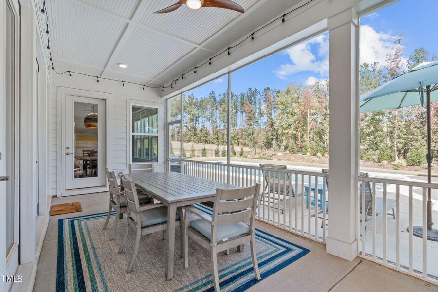 Screened in Porch