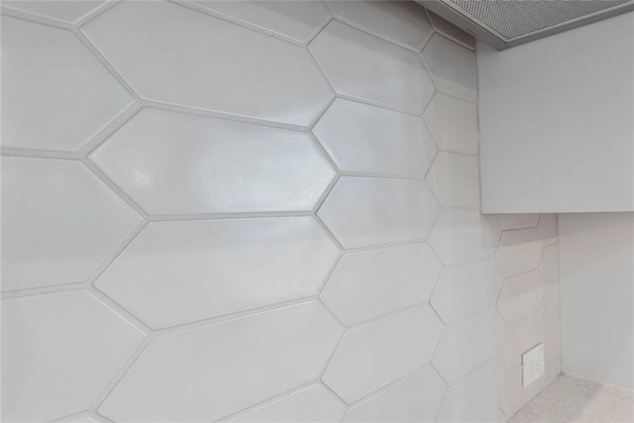 Modern kitchen backsplash