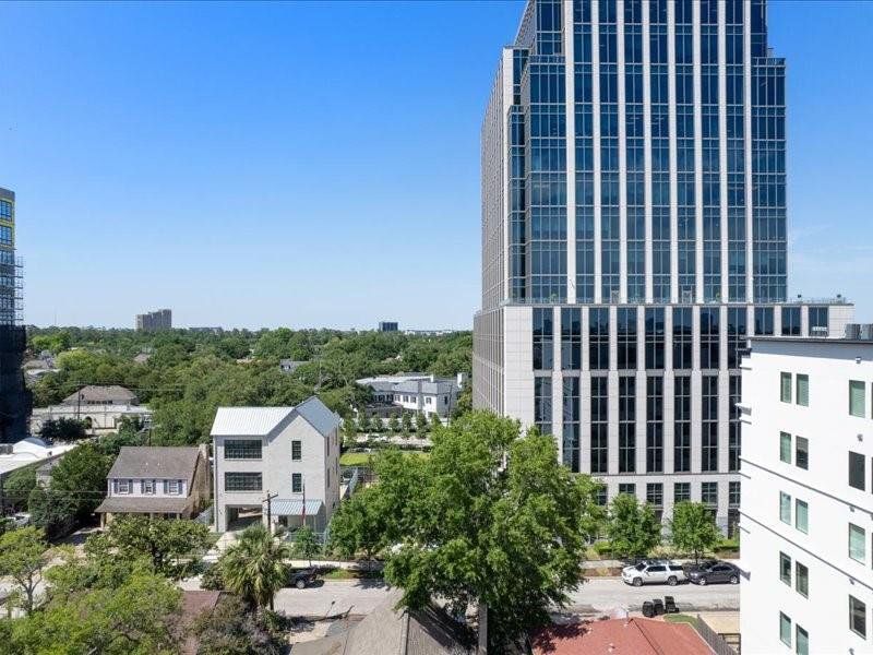 Northern views of the tree canopy. Shown at approximate height of 7th Floor. Views shown may not resemble actual unit view.