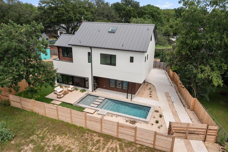 Ultimate South Austin Lifestyle! Showcasing designer finishes and quality construction from Gasparini Homes, this custom-built dream home is ready to move in!