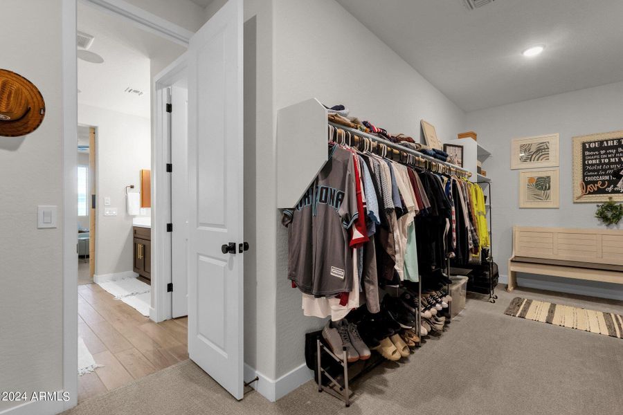 Walk-in Closet