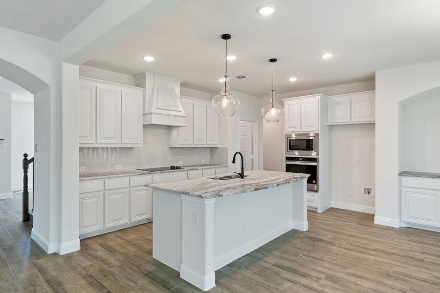 Kitchen | Concept 2972 at Redden Farms - Signature Series in Midlothian, TX by Landsea Homes