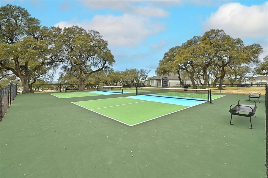 2 pickleball courts