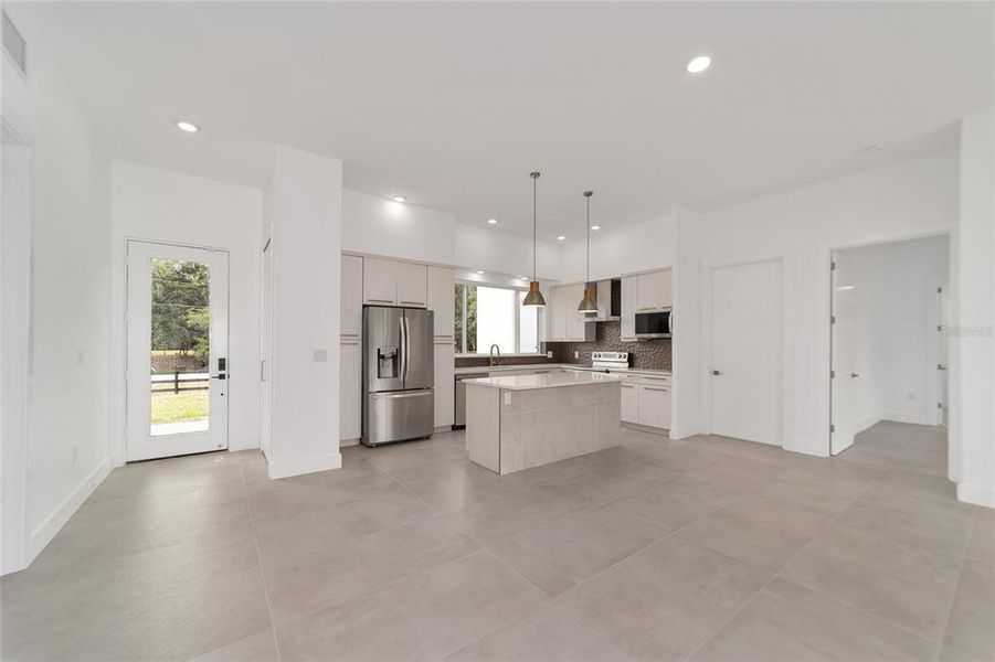 Kitchen living room combo