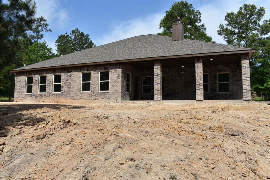 LARGE COVERED BACK PORCH