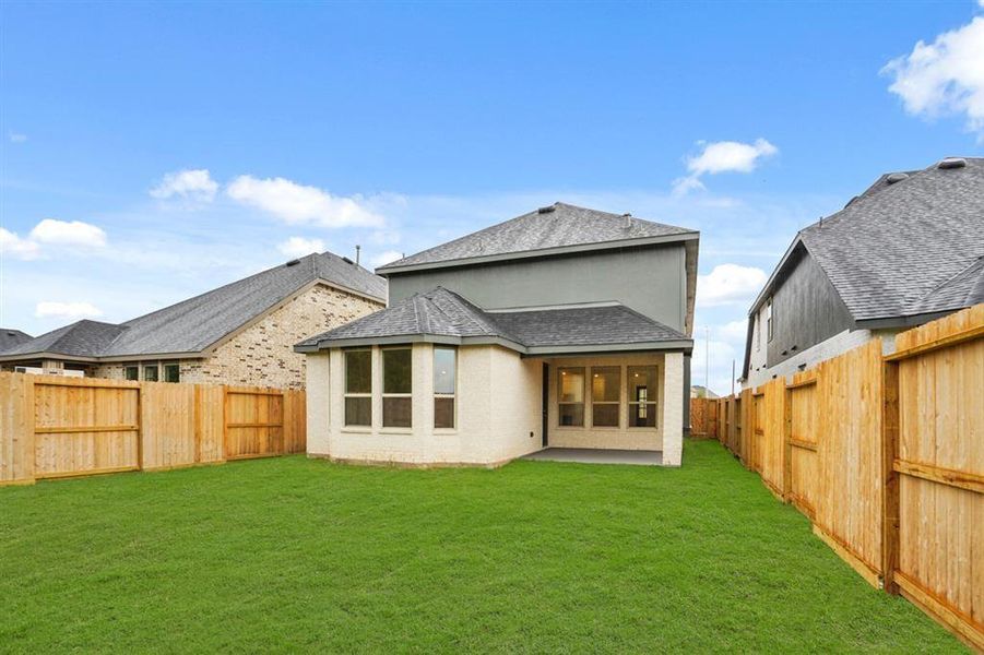 Large Yard for Outdoor Kitchen