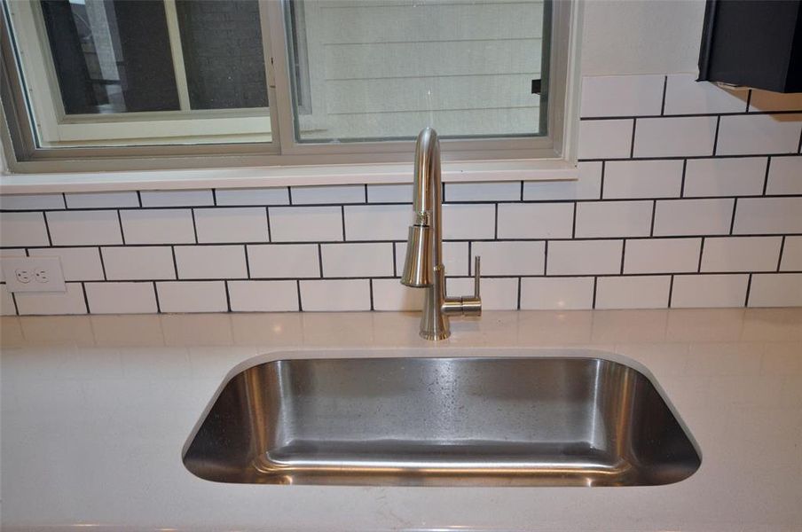 Undercounted single bowl SS sink