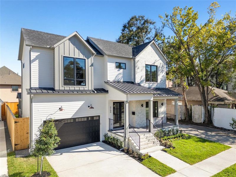 Stunning new home on wide street in Woodland Heights