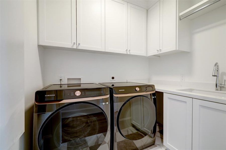 Utility Room comes w/ washer & dryer!