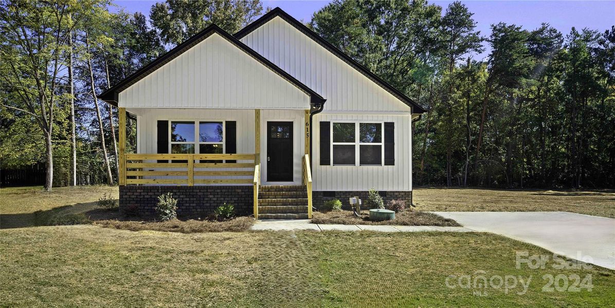 Gorgeous craftsman inspired on 1/3 Acre.