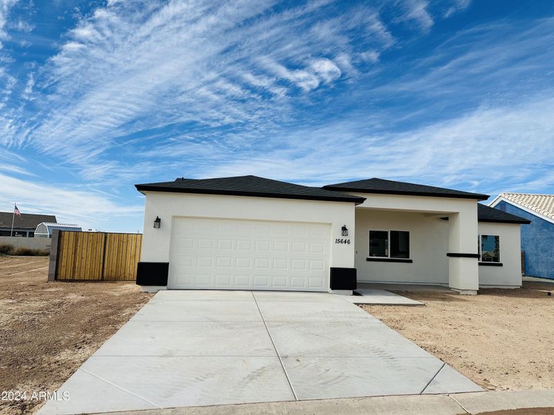 FRont view Rv gate