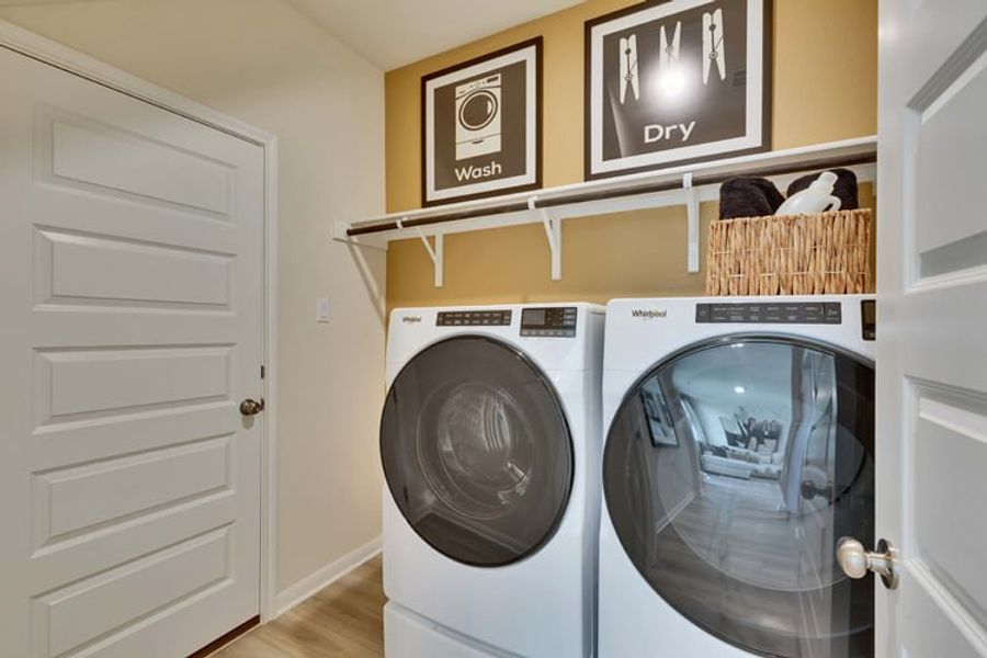 The Hills at Avery Centre, Lavaca Plan, laundry room