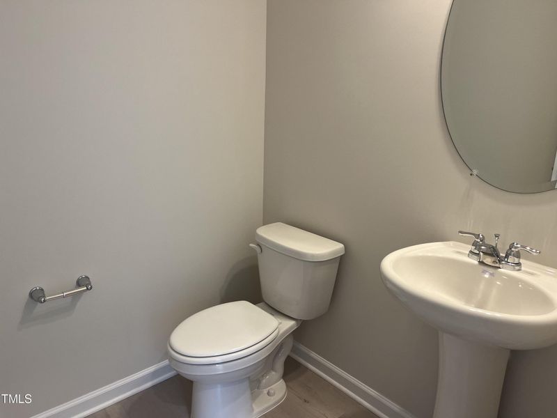 1/2 bathroom