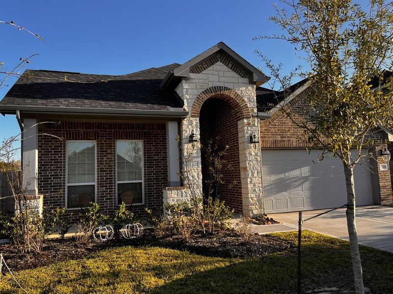 New construction Single-Family house 12106 Champions Forest Drive, Mont Belvieu, TX 77535 - photo