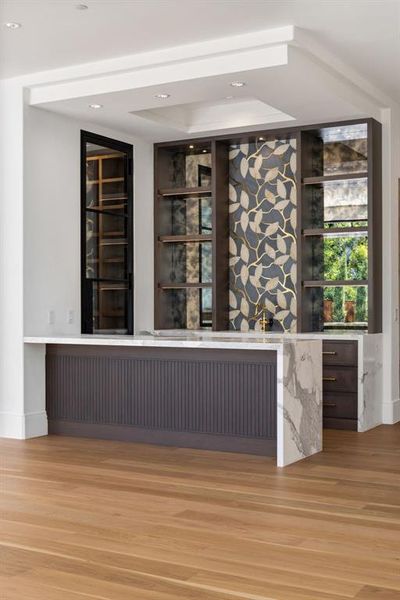 Wet Bar and temperature controlled Wine Room