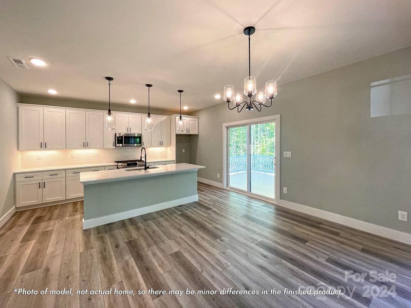 Breakfast Area and Kitchen