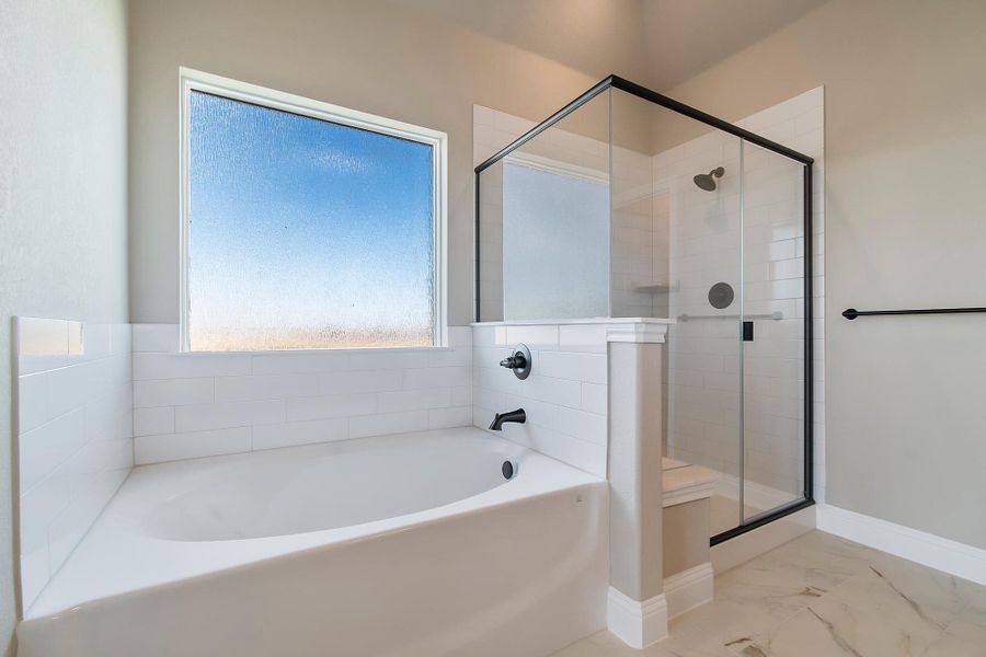 Primary Bathroom | Concept 2199 at Massey Meadows in Midlothian, TX by Landsea Homes
