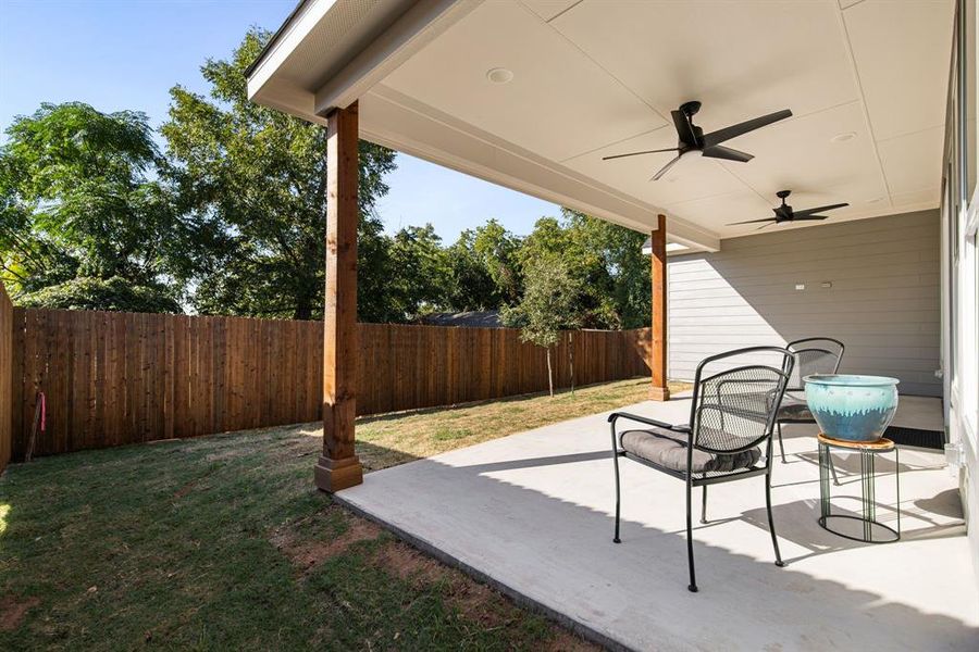 View of patio / terrace with ceiling fan