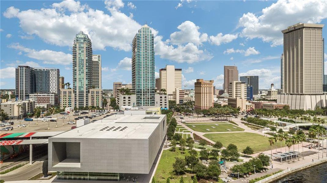 Downtown Tampa and Curtis Hixon Park