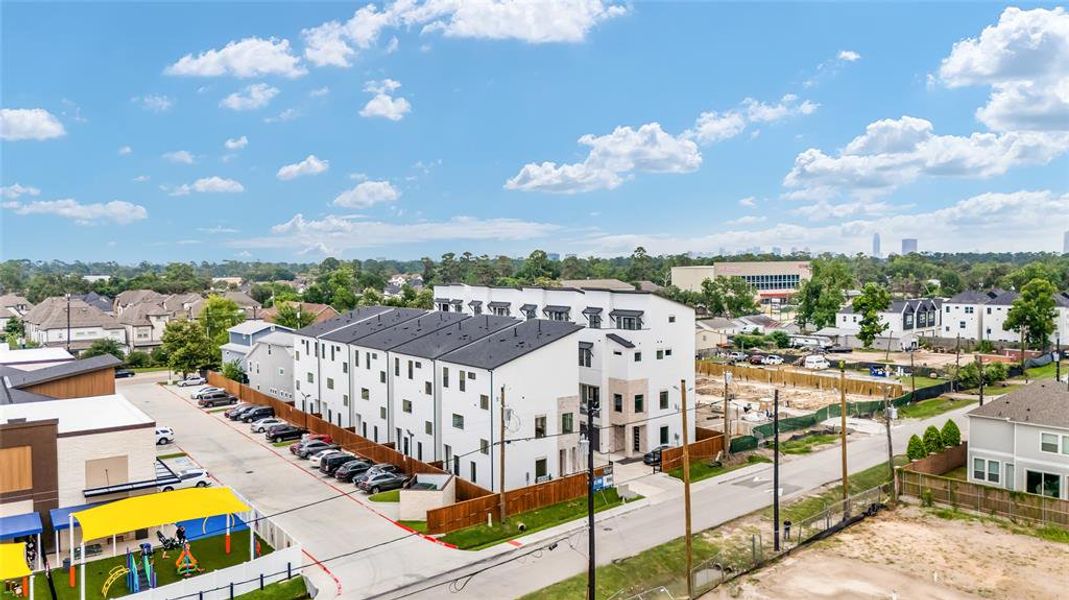 Vele Commons is located in the vibrant Spring Branch area convienient to Downtown, the Galleria, Memorial Herman and the Energy Corridor.