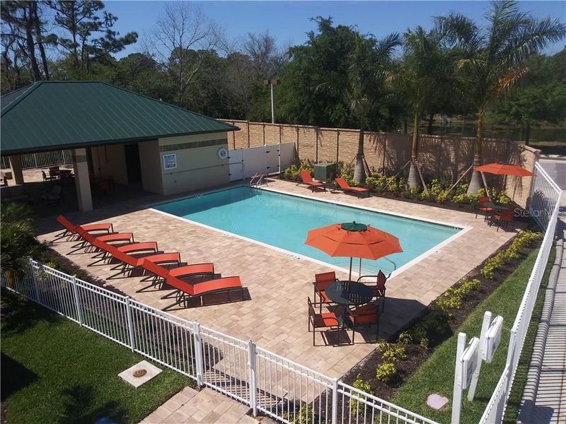 Cabanan House with heated pool, hot tub, fireplace and grilling area!