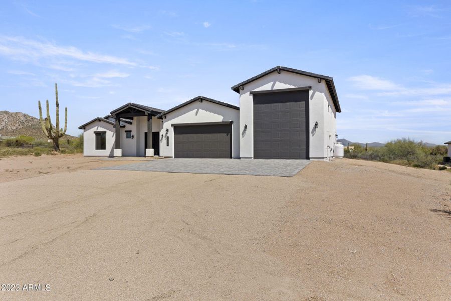 New construction Single-Family house 13910 E Dyer Road, Scottsdale, AZ 85262 - photo