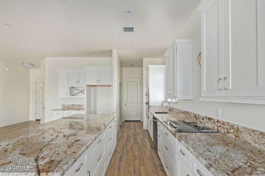 Choose your granite and cabinet color