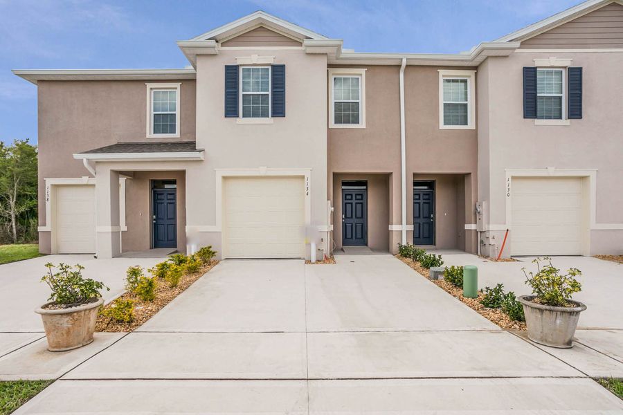 New construction Townhouse house Vale, 994 Lido Drive, Howey-in-the-Hills, FL 34737 - photo