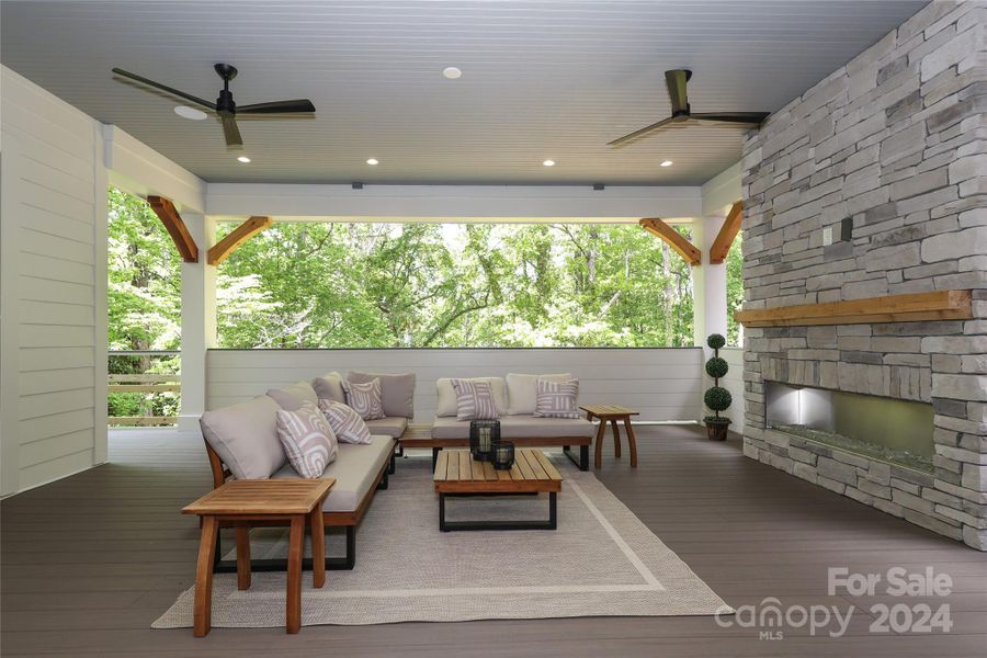 Beautiful outdoor living space with fireplace