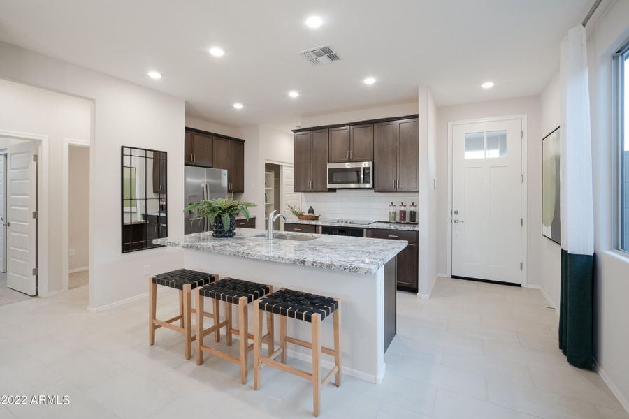 KITCHEN WITH ISLAND