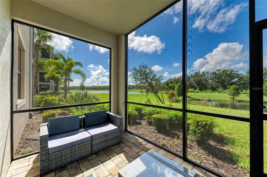 First Floor has screen door on lanai