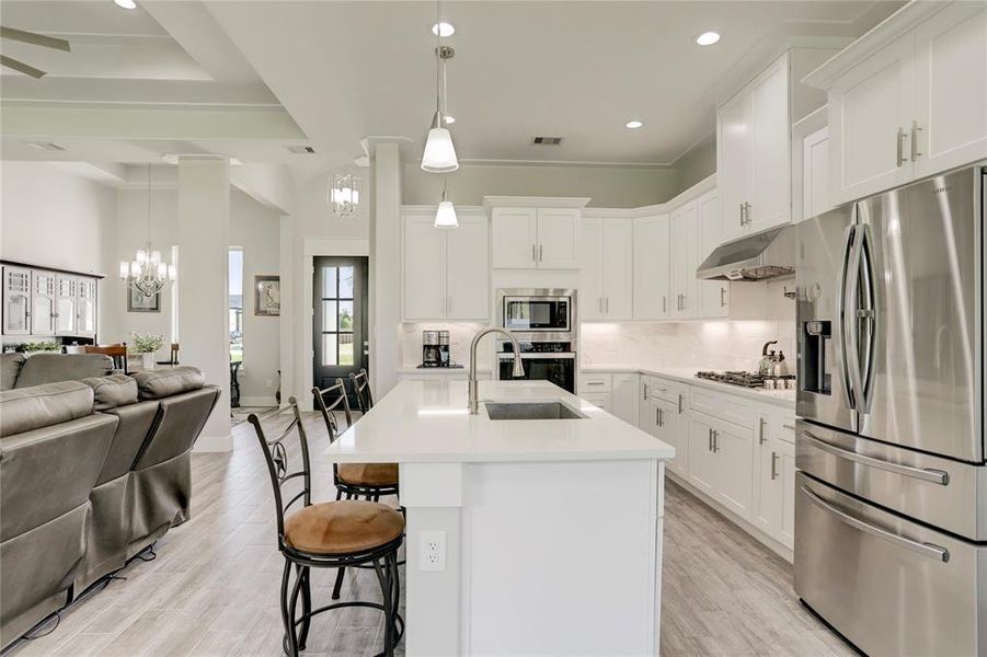 THIS KITCHEN IS JUST A DREAM.